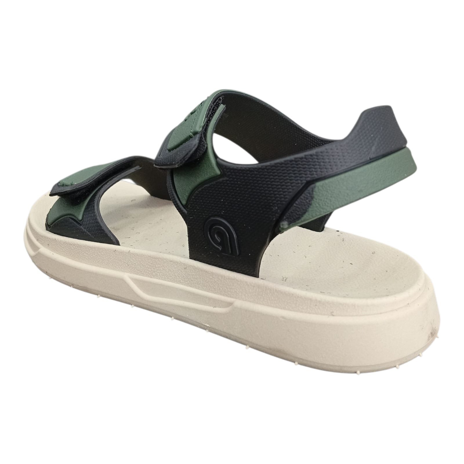 AGUA-SANDALIA-MONTAÑITA-OLIVA